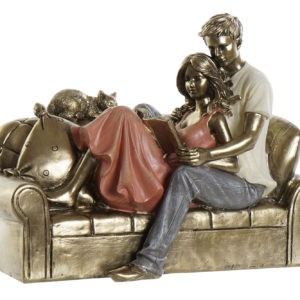 figura-pareja-sofa